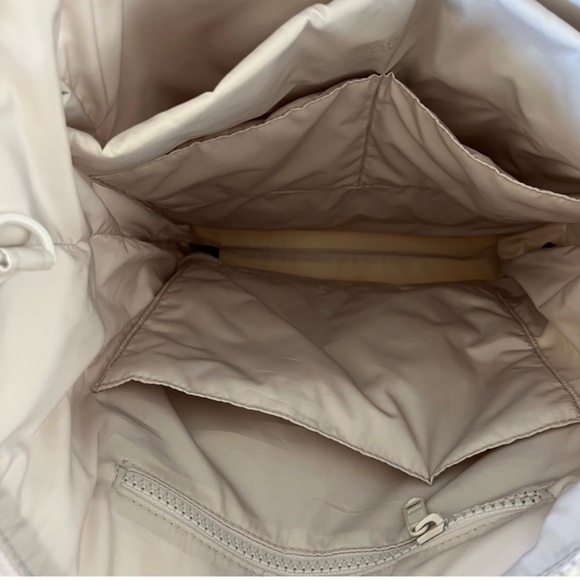 Danger Dover  “Walker” puffy backpack - Picture 3 of 3